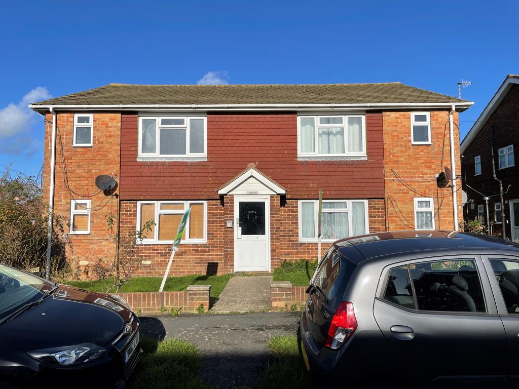 Lot: 21 - FREEHOLD GROUND RENTS WITH GARAGE AND PARKING SPACE -